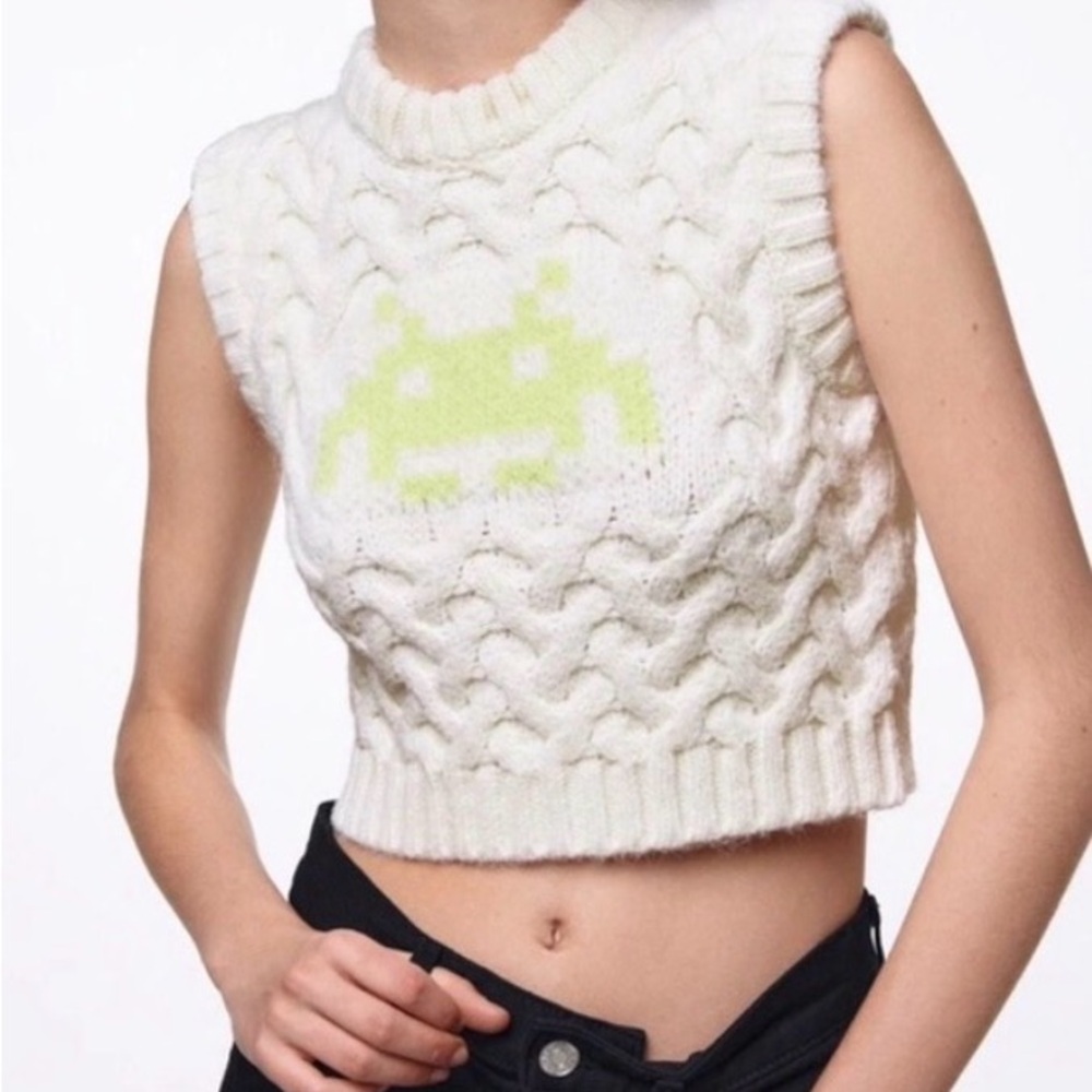 Zara Women Jacquard Space Invaders Taito Sweater Knit Short Vest Size S - Picture 2 of 2